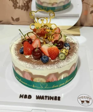 เค้กผลไม้สดสำหรับเบรดแอทโฮม พร้อมตกแต่งผลไม้สดและอักษรวันเกิด สีสันส.
