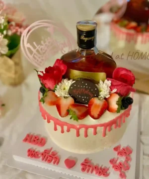 เค้กเหล้าสตอเบอรี่ครีมสด