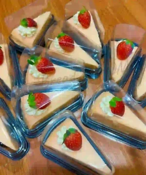 เครปเค้กสตรอเบอรรี่