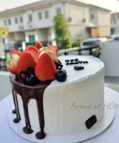 เค้กวันเกิดสวยๆสตอเบอรี่ช็อตเค้ก 1 ปอนด์