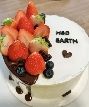 เค้กวันเกิดสตอเบอรี่ช็อตเค้ก 1ปอนด์