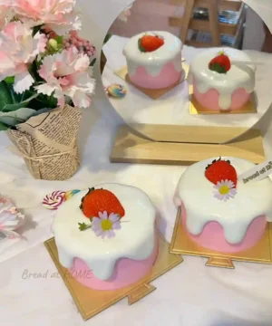 สตอเบอรี่ช็อตเค้กมินิสีชมพู