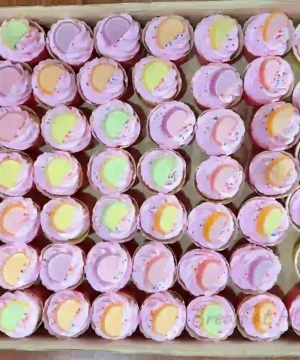 คัพเค้กครีมสด