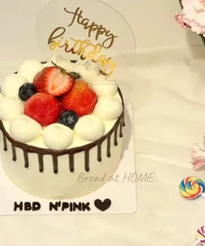 เค้กสตอเบอรี่ช็อตเค้กวันเกิด 1/2 ปอนด์