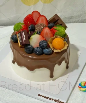เค้กผลไม้สดสวยๆ ครึ่งปอนด์