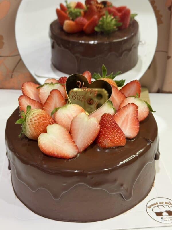 เค้กช็อกโกแลตกานาชผลไม้ 1 ปอนด์