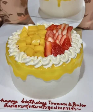 เค้กมะม่วงสตอเบอรี่ 2 ปอนด์