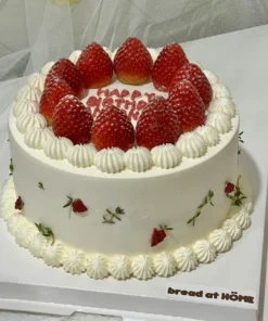 สตรอเบอรี่ช็อตเค้กครีมสดสวยๆ 1 ปอนด์