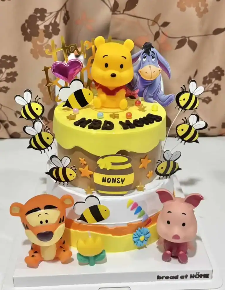 เค้กหมีพูห์ 2 ชั้น น่ารักๆ POOH CAKE ฿990 - Image 3