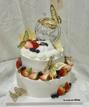 เค้กมะพร้าวอ่อนครีมสดวันเกิด 2 ชั้น