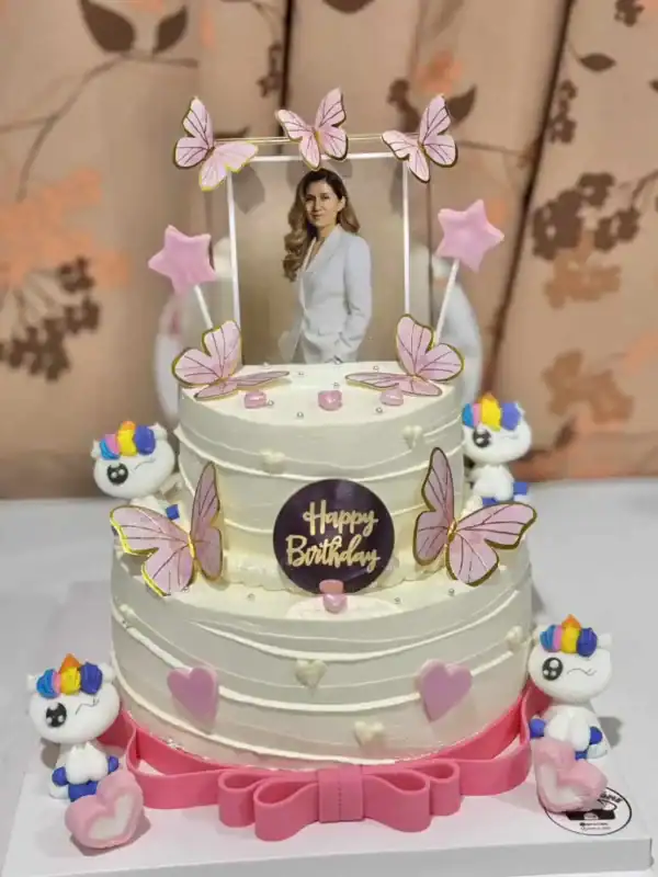 เค้กวนิลา 2 ชั้น 2.5 ปอนด์