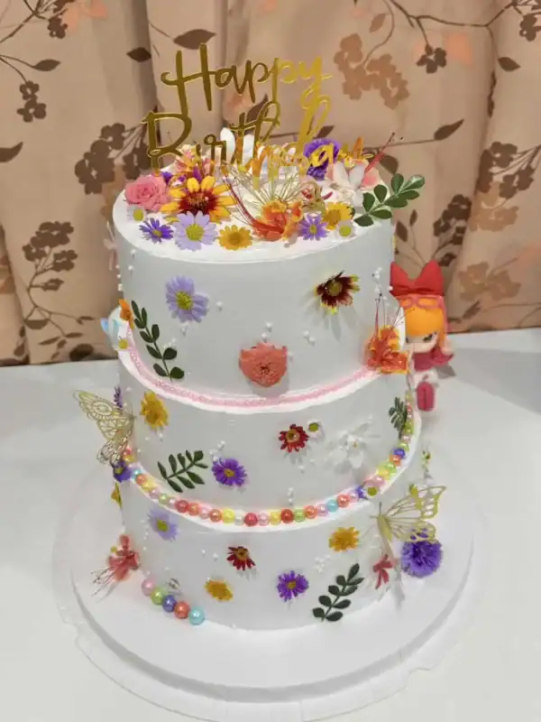 เค้กดอกไม้ 3 ชั้น