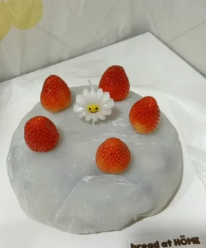 เค้กไดฟูกุสตรอว์เบอร์รี 1/2p