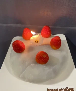 เค้กไดฟูกุสตรอว์เบอร์รี ครึ่งปอนด์