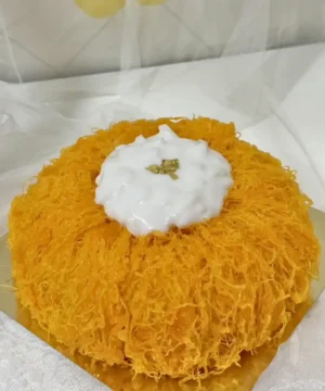 เค้กฝอยทองซอสมะพร้าวอ่อนครีมสดลาวา 1 ปอนด์