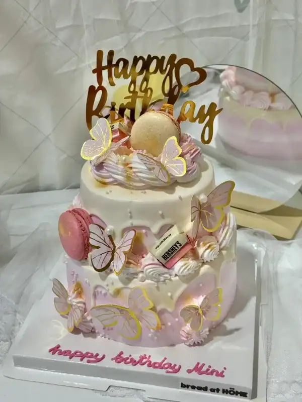 เค้กผีเสื้อ 2 ชั้น 1.5 ปอนด์