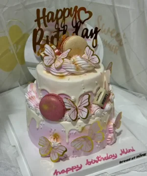 เค้กผีเสื้อวันเกิดบินได้ 2 ชั้น