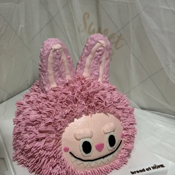 เค้กลาบูบู้สีชมพู 1 ปอนด์