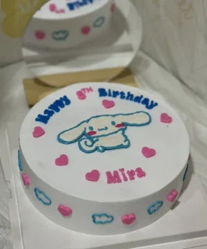 เค้กซินามอโรลวันเกิด 3 ปอนด์