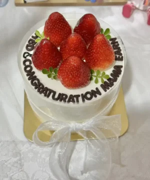 สตรอเบอรี่ช็อตเค้ก 1/2 ปอนด์