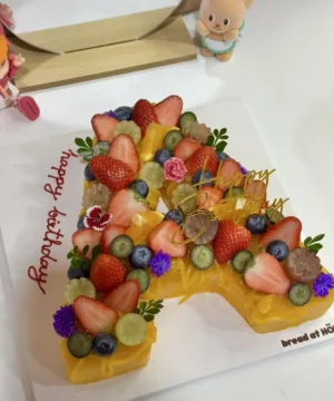 เค้กตัว A 2 ปอนด์