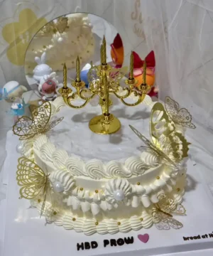 เค้กมะพร้าวอ่อนครีมสดเชิงเทียน 3 ปอนด์