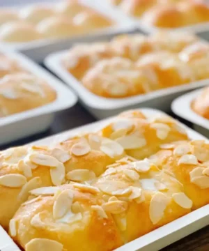 ขนมปังเนยสดอัลมอนด์