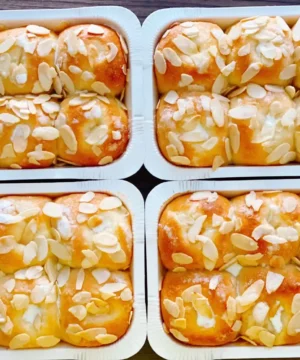 ขนมปังอัลมอนด์เนยสด