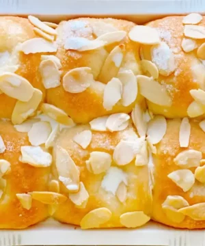 ขนมปังเนยสดอัลมอนด์