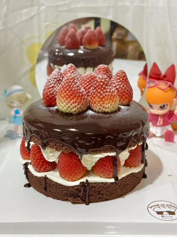 ช็อกโกแลตสตอเบอรี่ช็อตเค้ก 1 ปอนด์
