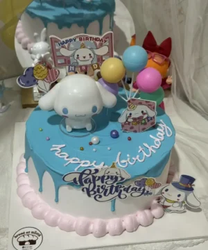 เค้กซินามอโรลวันเกิด 2 ปอนด์