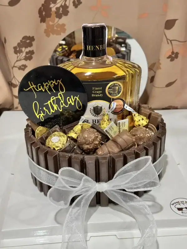 เค้กเหล้าเซนต์เฮนรี่ 2 ปอนด์