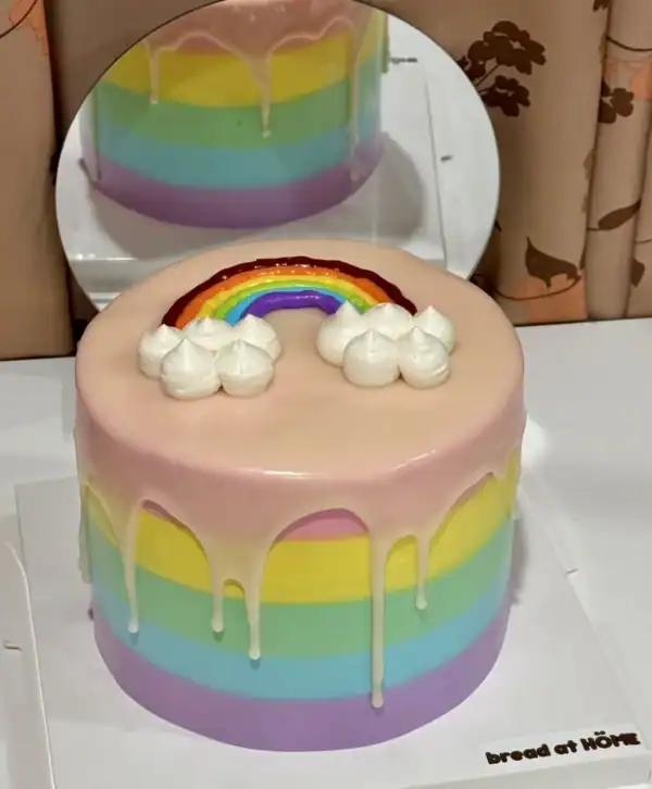 เค้กเรนโบว์สายรุ้ง