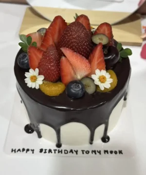 สตรอว์เบอร์รีชอร์ตเค้กครึ่งปอนด์