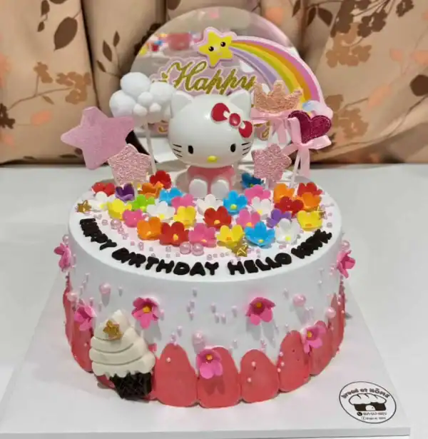 ของหวานวันเกิดเค้กการ์ตูน Hello Kitty สีชมพูสดใสสำหรับเด็กและผู้ใหญ่, เค้กวุ้นเสริมเทคนิคตกแต่งด้วยดอกไม้และดาวสุดน่ารัก, เค้กวันเกิดเซอร์ไพรส์สีสันสดใส สร้างความสุขในทุกโอกาสพิเศษ, เค้กแต่งงานลูกค้าสั่งทำเองตามแบบที่ชอบ สร้างความประทับใจในวันสำคัญ.