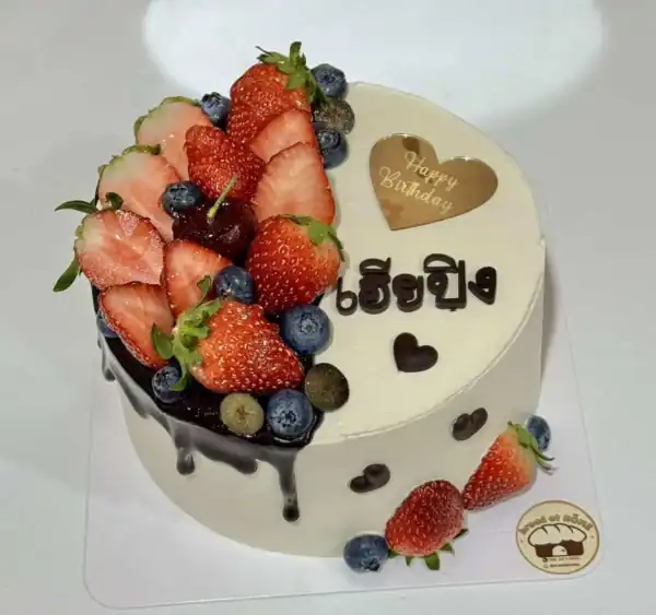 สตรอว์เบอร์รีชอร์ตเค้ก สปันจ์ฟูเบา ครีมสดแท้ ความสุขในทุกคำ - Image 3