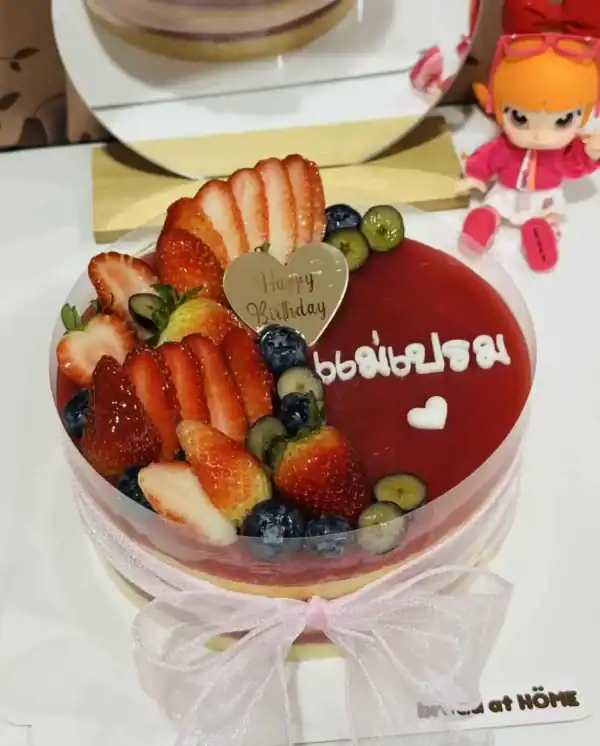 เค้กสตรอว์เบอร์รี่หน้านิ่ม 2 ปอนด์