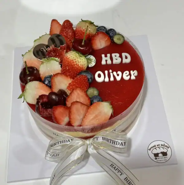 เค้กสตรอเบอรี่หน้านิ่มพรีเมียม เสน่ห์หวานละมุนที่ยากจะต้านทาน - Image 3