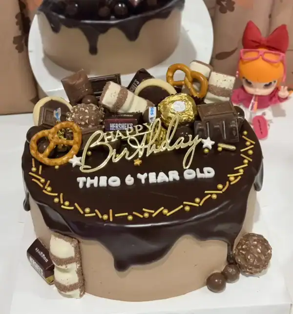 เค้กช็อกโกแลตกานาชพรีเมียม 2 ปอนด์