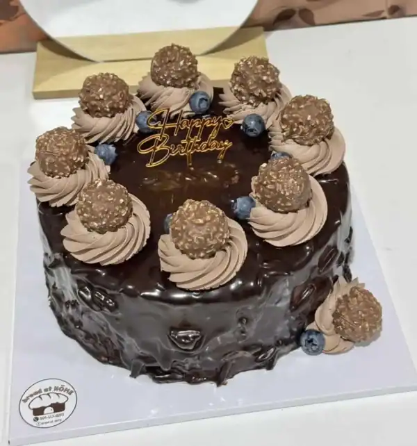 เค้กดับเบิ้ลช็อกโกแลตพรีเมียม ช็อกเข้มข้นผสมอัลมอนด์เต็มรสชาติ - Image 8