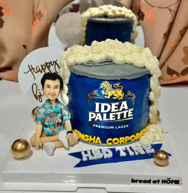 เค้กฟองดองน้ำตาลปั้น 3 มิติสุดหรูที่สร้างสรรค์ด้วยเทคนิคการปั้นน้ำตาลปั้นอย่างประณีต เหมาะสำหรับงานเฉลิมฉลองและเป็นของขวัญพิเศษ.