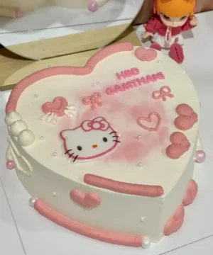 คิตตี้เค้กรูปหัวใจ