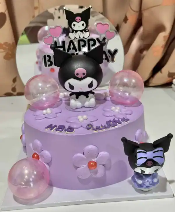 กล่องเค้กแต่งด้วยโมเดลน่ารักในธีม Black Cat ดำชมพู สำหรับวันเกิด, เค้กผลึกแก้วและช่อดอกไม้น่ารักเหมาะสำหรับงานเลี้ยงฉลองความสุขในบ้าน.