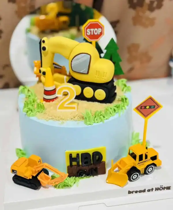 เค้กรถแม็คโครฟองดอง 1 ปอนด์