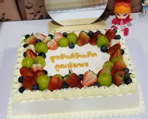 เค้กผลไม้สดรวมครีมสด 4 ปอนด์