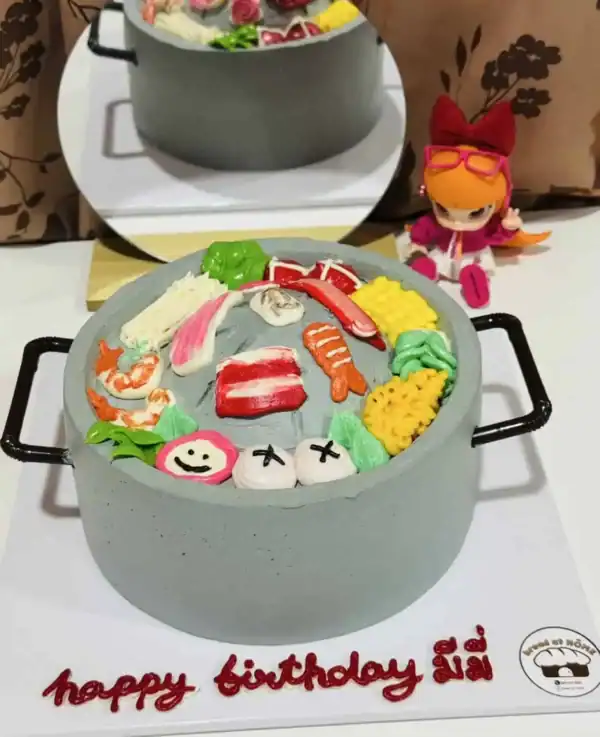 เค้กหมูกระทะ