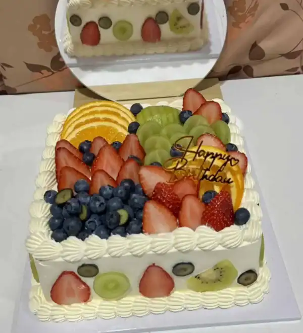 เค้กผลไม้สดรวม ความหวานแสนอร่อยที่เต็มไปด้วยสีสันและรสชาติ - Image 4