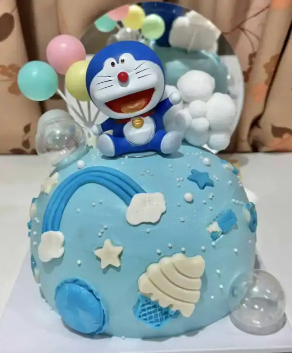 โดรเดอร์เค้กน่ารักธีมการ์ตูนการ์ตูนของดราก้อนบอลสำหรับงานปาร์ตี้เด็กๆ.