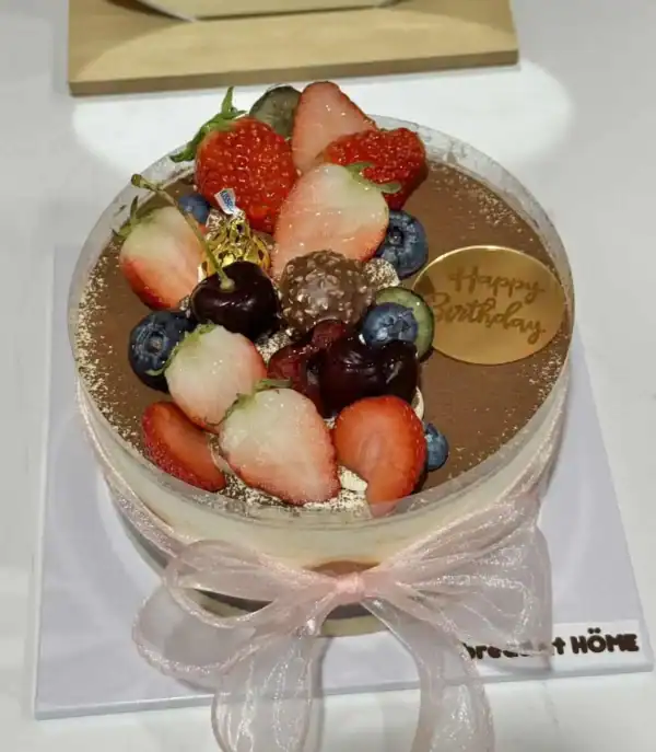 สตอเบอรี่นอฟฟี่พาย